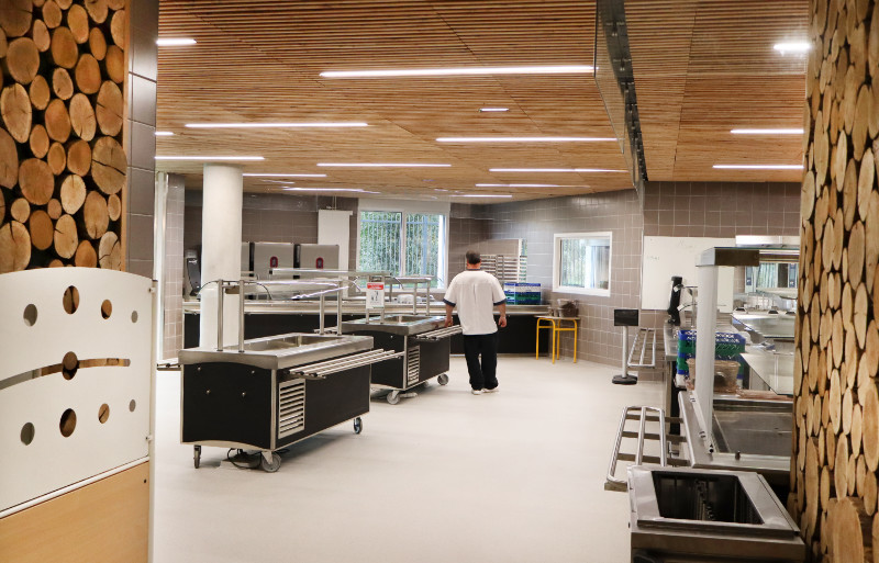éclairage LED de cuisine professionnelle