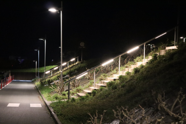 main courante lulineuse ACTiLED escalier extérieur