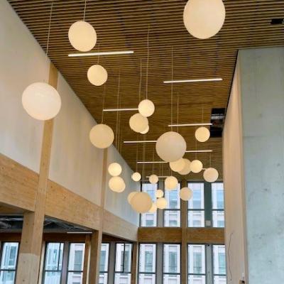 Eclairage LED lineaire intégré plafond bois six degres Gentilly