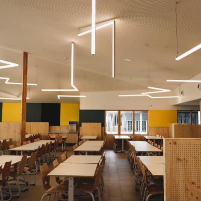 eclairage lustres ACTiLED salle restauration college