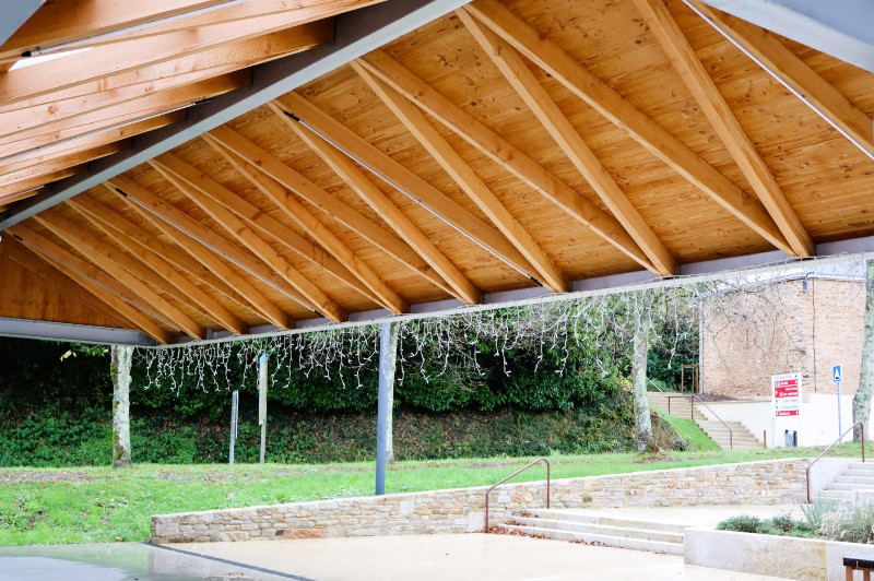 eclairage tubes LED halle marché de Vigneux de Bretagne